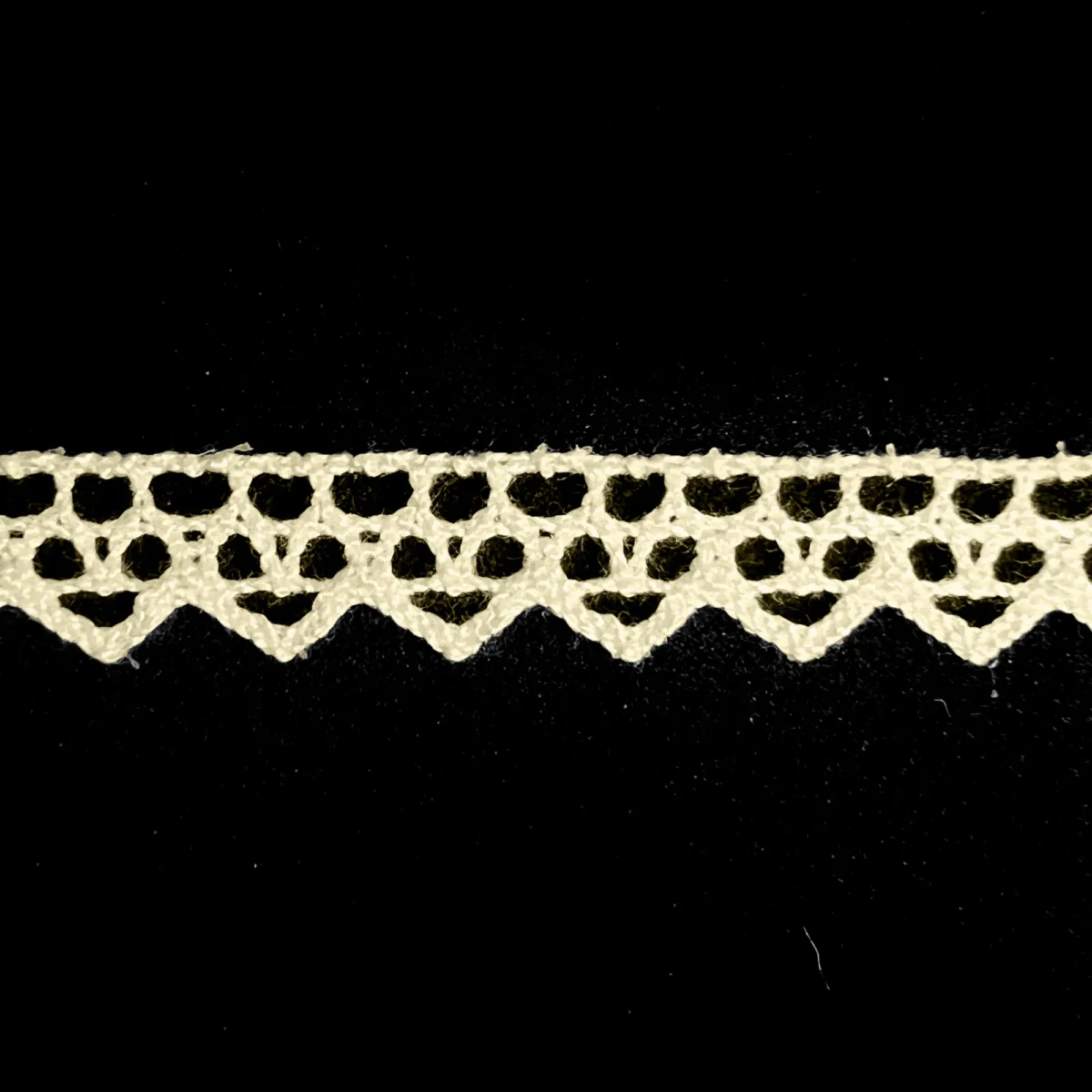 Мереживо 72025 молочне, Zweigart - Зображення 2